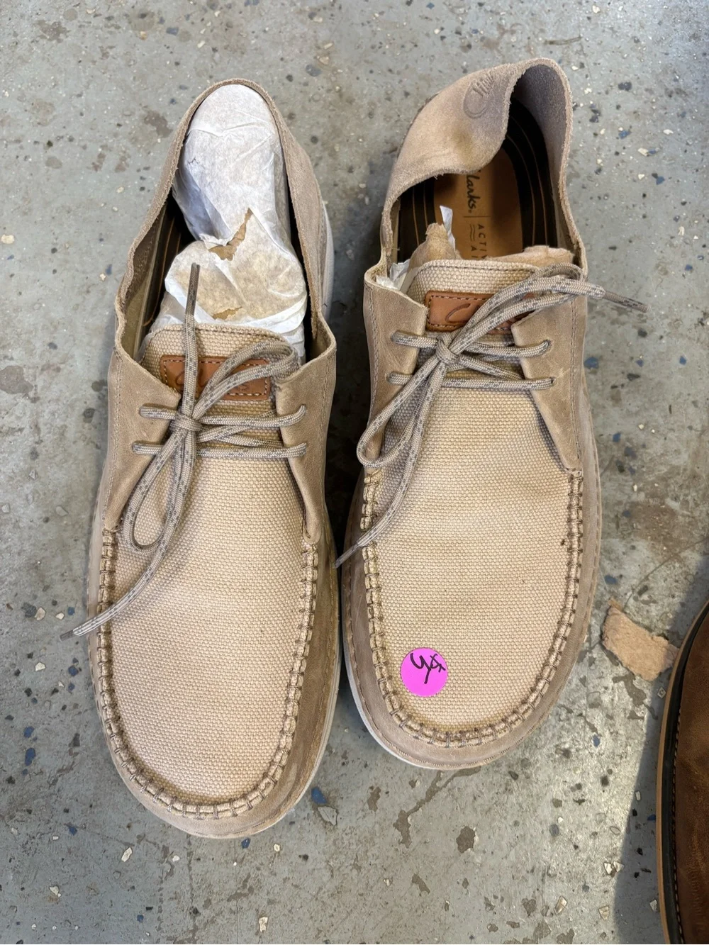Clarks Men's Beige Canvas & Suede Chukka Boots Size 14